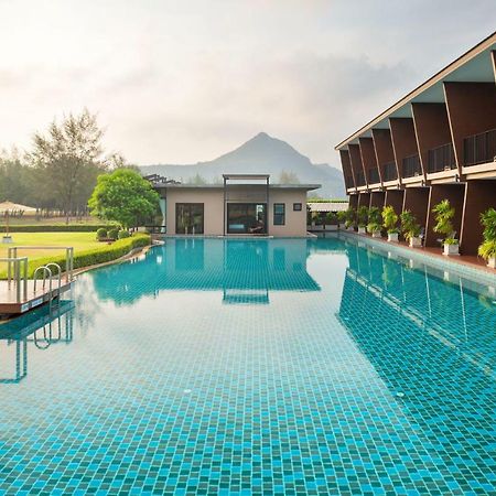 La Isla Pranburi Beach Resort Sam Roi Yot Bagian luar foto