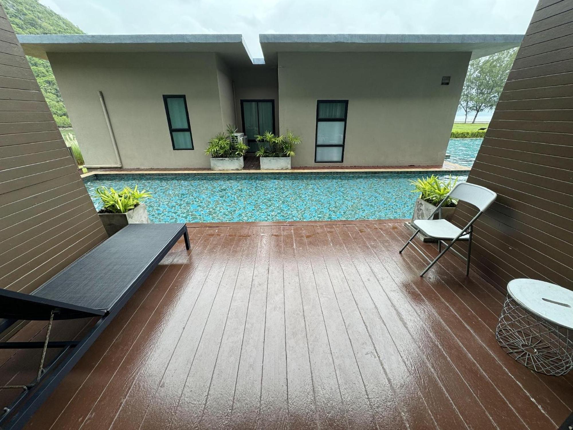 La Isla Pranburi Beach Resort Sam Roi Yot Bagian luar foto
