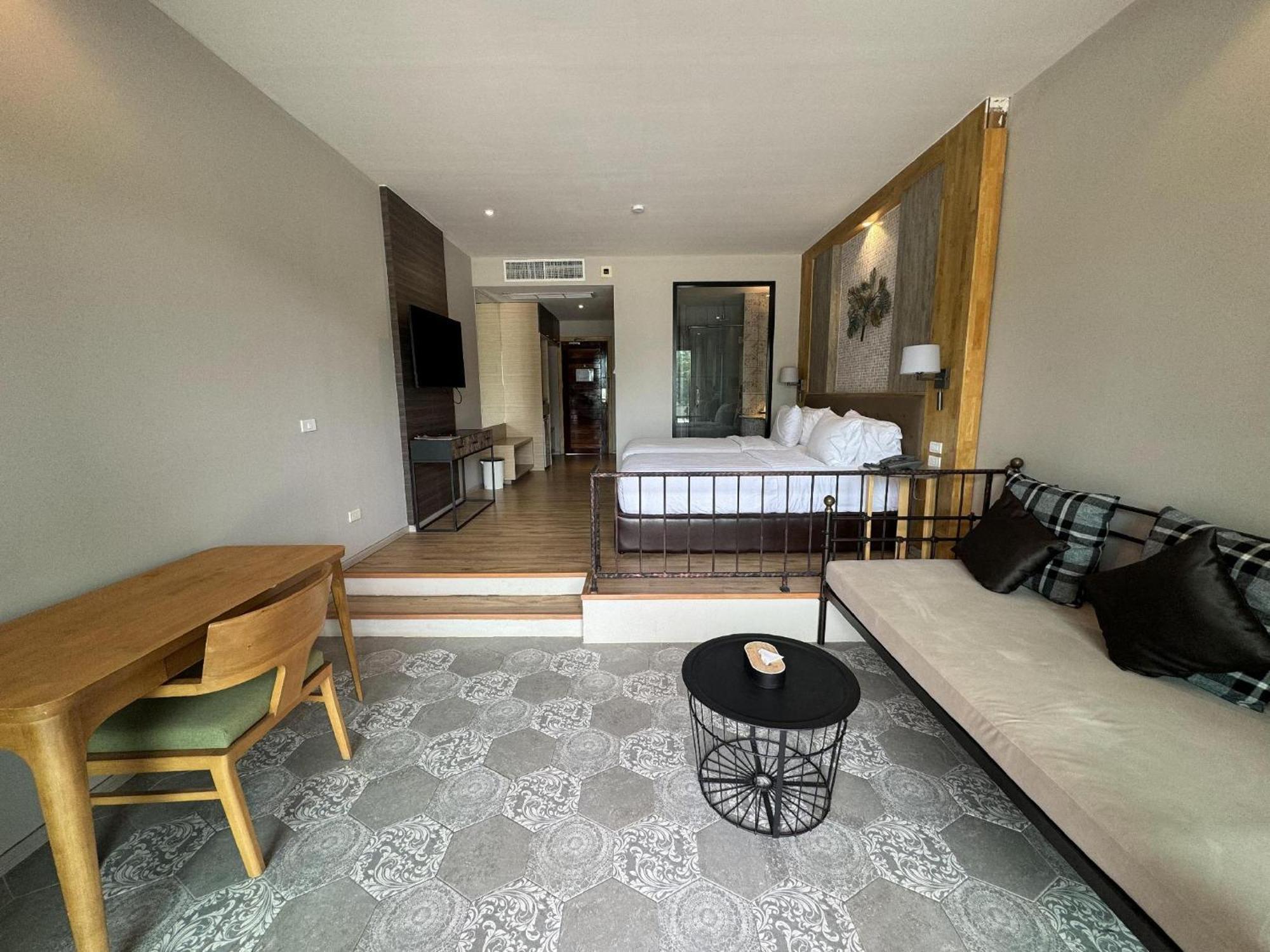 La Isla Pranburi Beach Resort Sam Roi Yot Bagian luar foto