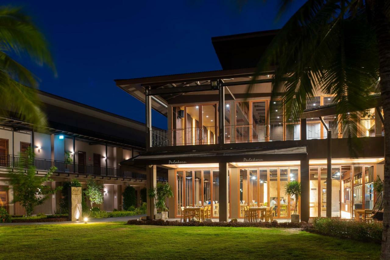 La Isla Pranburi Beach Resort Sam Roi Yot Bagian luar foto