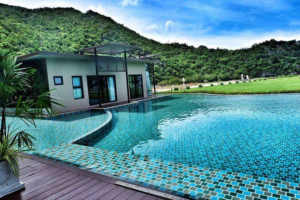 La Isla Pranburi Beach Resort Sam Roi Yot Bagian luar foto