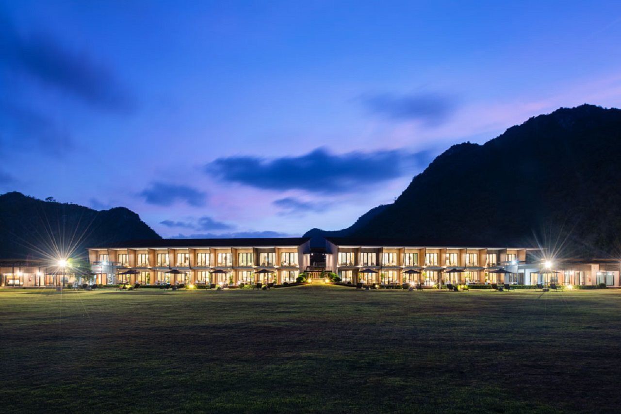 La Isla Pranburi Beach Resort Sam Roi Yot Bagian luar foto